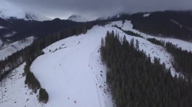 kar dağ Slovakya Kayak Kış Jasna Europa hava dron Üstten Görünüm