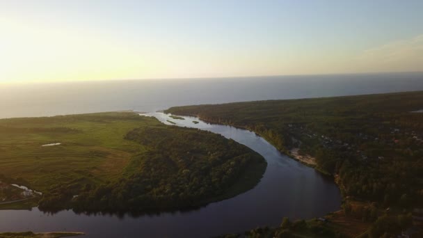 田舎ガウヤ湖フィールド ドローン平面図 Uhd ビデオの空撮 — ストック動画