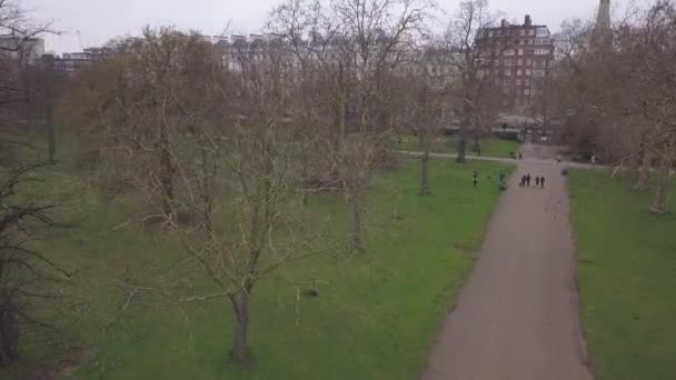 Flybilde London Hyde Park Storbritannia Dronebilde Uhd Video – stockvideo