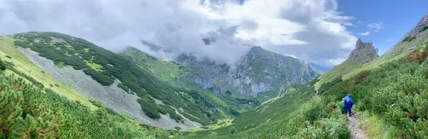 美丽的山地风景攀登徒步旅游Zakopane波兰斯洛伐克鞑靼人 — 图库照片
