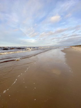 Gauja Nehri Letonya Baltık Denizi 'ne akıyor