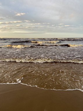 Gauja Nehri Letonya Baltık Denizi 'ne akıyor