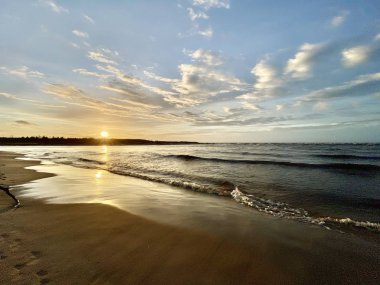 Gauja Nehri Letonya Baltık Denizi 'ne akıyor
