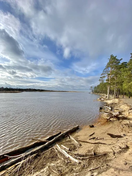 Βαλτική Θάλασσα Φθινοπωρινή Παραλία Carnikava Gauja Ποταμού Λετονία — Φωτογραφία Αρχείου