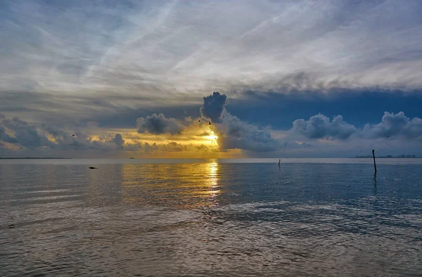 Coucher de soleil sur la mer des Caraïbes — Photo