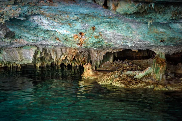 Cenote Dos Ojos Przewodniczący — Zdjęcie stockowe