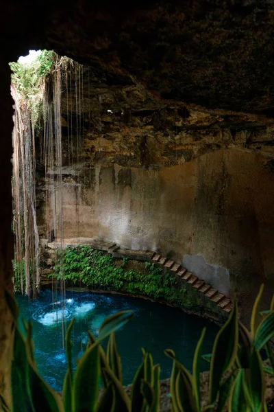 Cenote Ecoturistico Ik-Kil — стокове фото