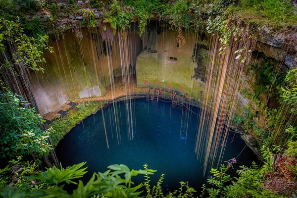 Cenote Ecoturistico Ik-Kil — Stock Photo, Image