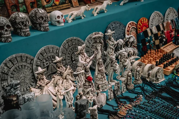 Antigua Tienda Souvenirs Temática Mexicana Típico Bordado Mexicano Artesanal Venta —  Fotos de Stock