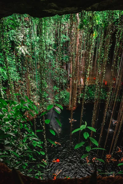 Cenote Ecoturistico Kil Con Agua Azul Clara Vista Interior — Foto de Stock