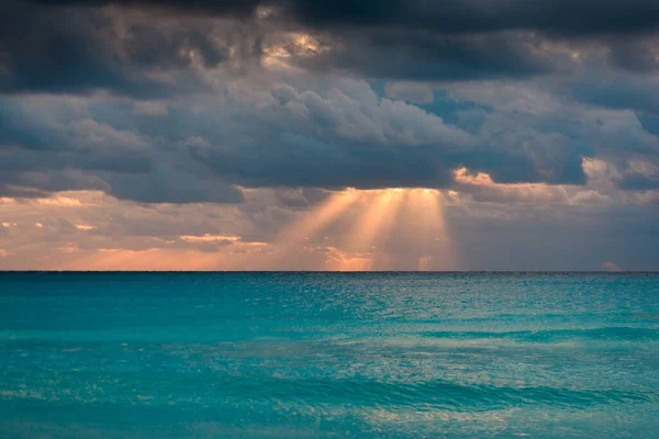 Amanecer Mar Caribe Cancún Mañana Nubes Cielo — Foto de Stock