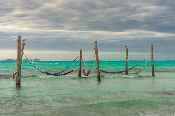 Hangmatten Hangen Aan Palen Het Caribisch Gebied — Stockfoto