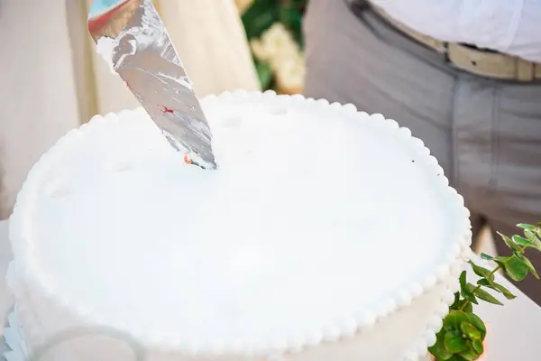 Gâteau Mariage Blanc Rond Avec Des Motifs — Photo