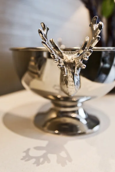 Серебряная чаша — стоковое фото