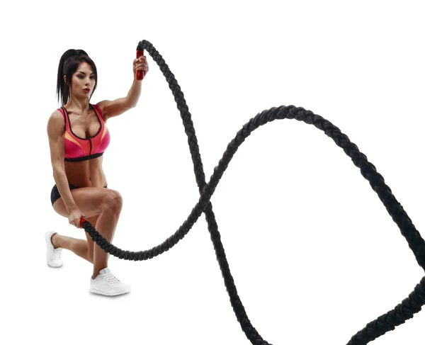 A nők gyönyörű fitness crossfit tréning alkalmazásával rope — Stock Fotó