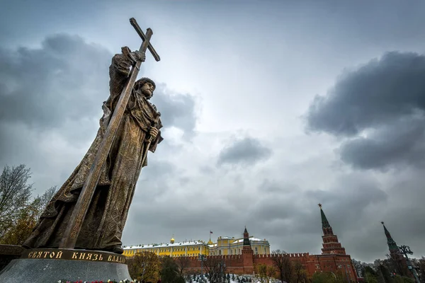 弗拉迪米尔王子圣大帝在莫斯科纪念碑 — 图库照片