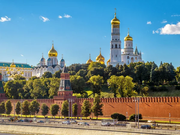 Igrejas e catedrais em Moscú — Fotografia de Stock
