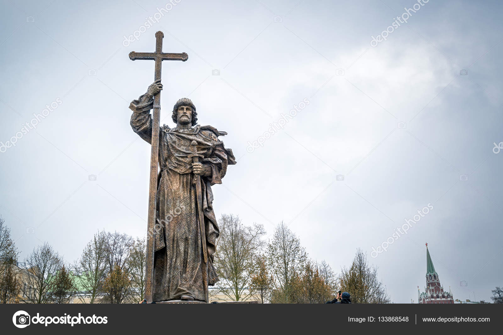 Where is the monument to Prince Vladimir in Moscow 88 Where is the monument to Prince Vladimir in Moscow 55