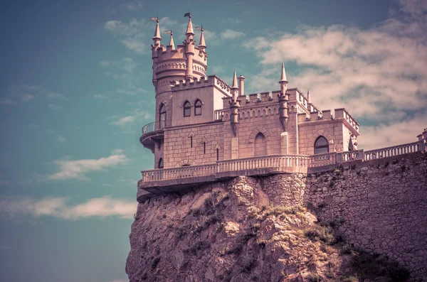 Svälj Nest slott på rock på Krim — Stockfoto