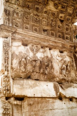 Titus, Roma zafer takı detay