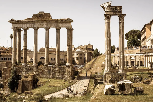 Tempel av Saturnen på Forum Romanum, Rom — Stockfoto