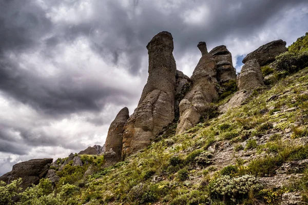 Formacje skalne Demerdji góry, Crimea — Zdjęcie stockowe