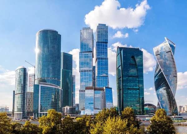 Wolkenkratzer von Moskau-Stadt — Stockfoto
