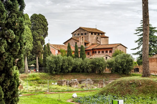 Ancienne villa sur la colline palatine à Rome — Photo