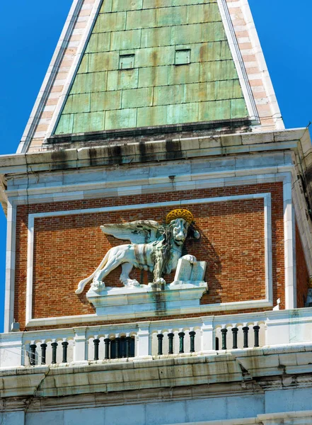 意大利威尼斯的圣马克钟楼的顶部 — 图库照片