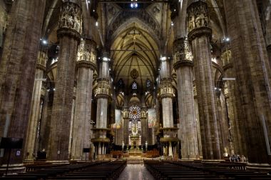 Milano Katedrali'ne iç