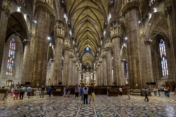 Inredning i Milano katedralen — Stockfoto