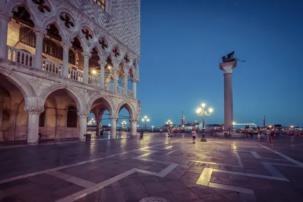 Doge`s Palace in the Piazza San Marco — Stock Photo, Image