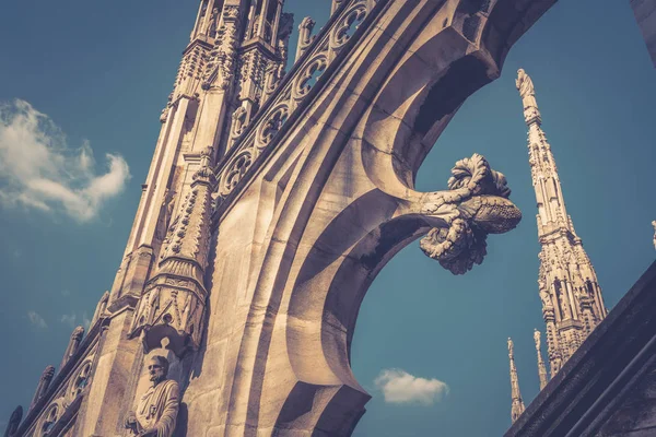 Décoration du toit de la cathédrale de Milan — Photo
