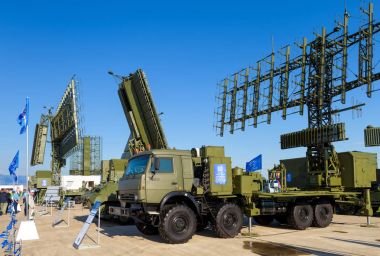 Rus askeri mobil radar istasyonları