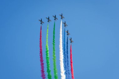 Birleşik Arap Emirlikleri ekibinden akrobasi görüntüleme