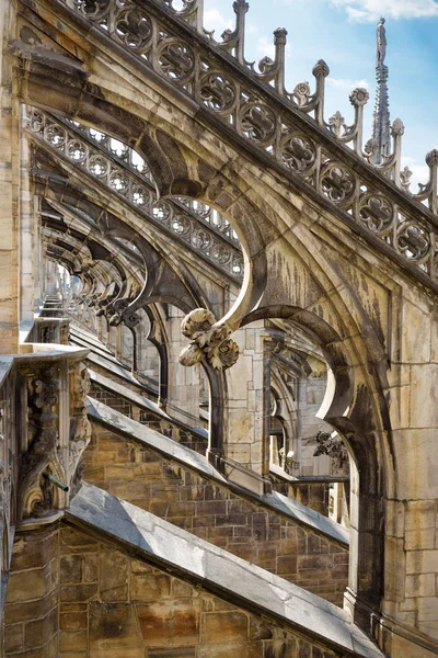 Telhado da Catedral de Milão — Fotografia de Stock