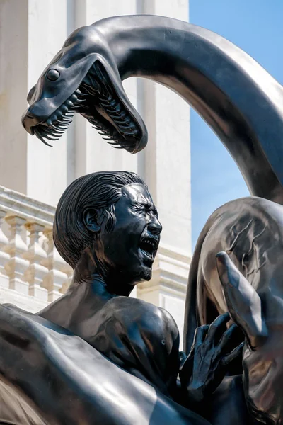 Sculpture by Damien Hirst in Venice — Stock Photo, Image