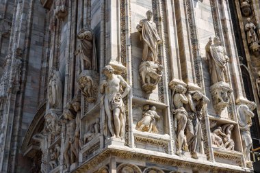 Milano Katedrali'ne detay