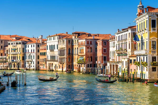 Gran canal en Venecia, Italia — Foto de Stock