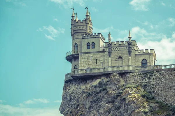 Castillo Nido de golondrina en Crimea —  Fotos de Stock