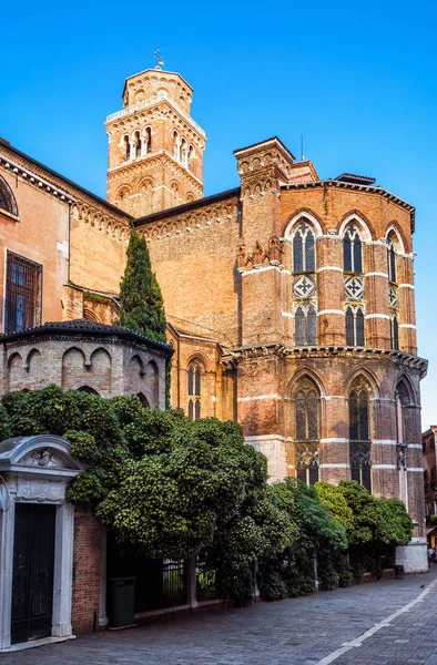 Basilica di Santa Maria Gloriosa dei Frari in Venice — Stock fotografie