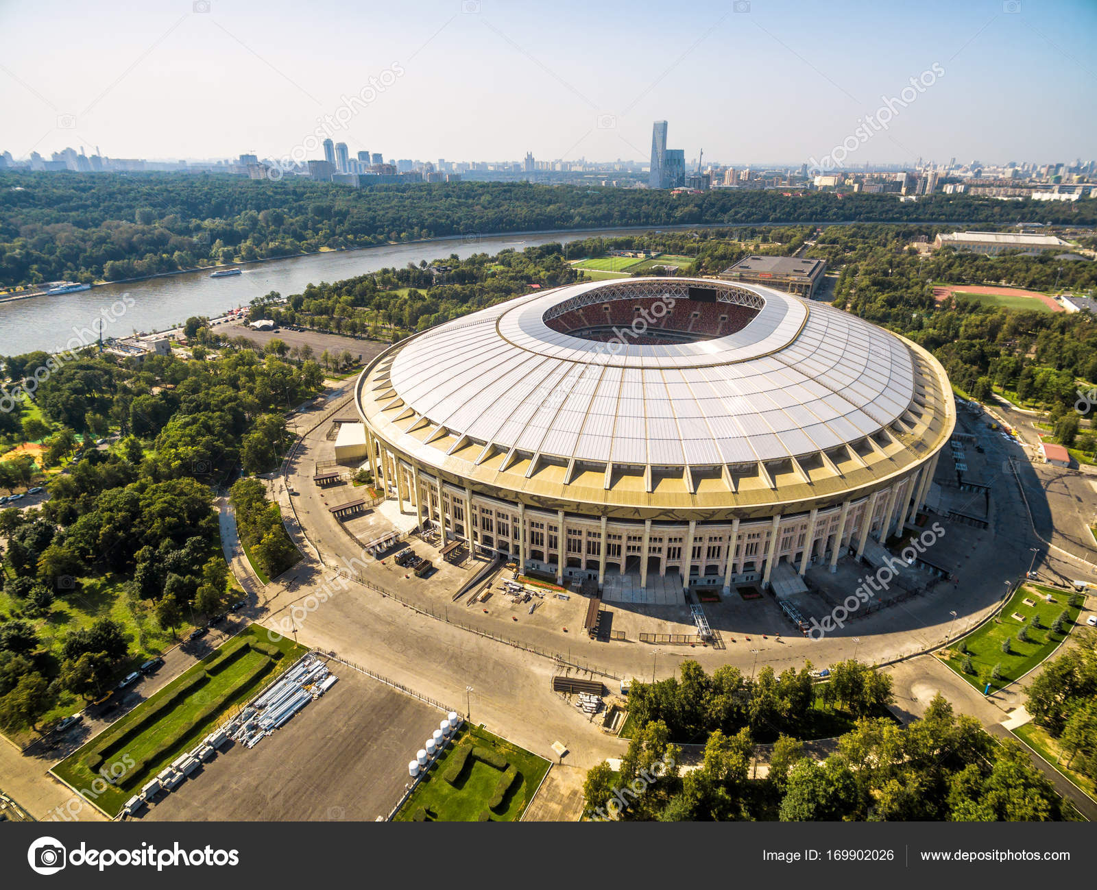 Vista aÃ©rea del Estadio Luzhniki en MoscÃº, Rusia â€