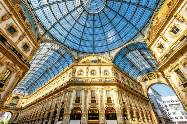 Galleria Vittorio Emanuele II in Milan, Italy — Stock Photo, Image