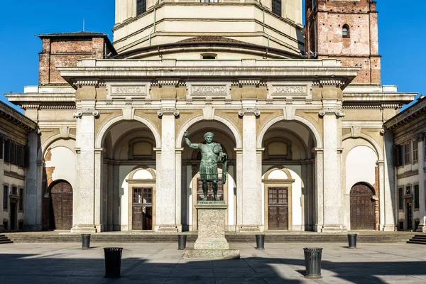 İtalya, Milano 'da San Lorenzo Maggiore Bazilikası — Stok fotoğraf