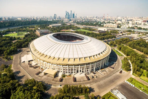 Вид с воздуха на Москву со стадиона "Лужники" — стоковое фото