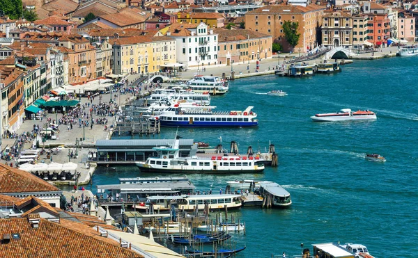 Hauptdamm in Venedig, Italien — Stockfoto