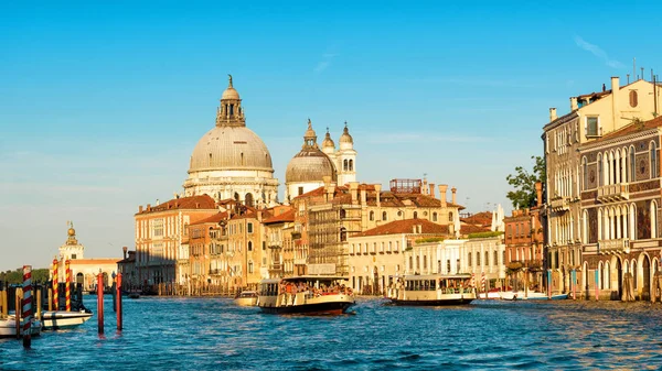 Vista panorámica del Gran Canal en Venecia, Italia — Foto de Stock