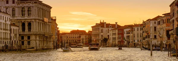 Vista panorámica de Venecia al atardecer, Italia — Foto de Stock