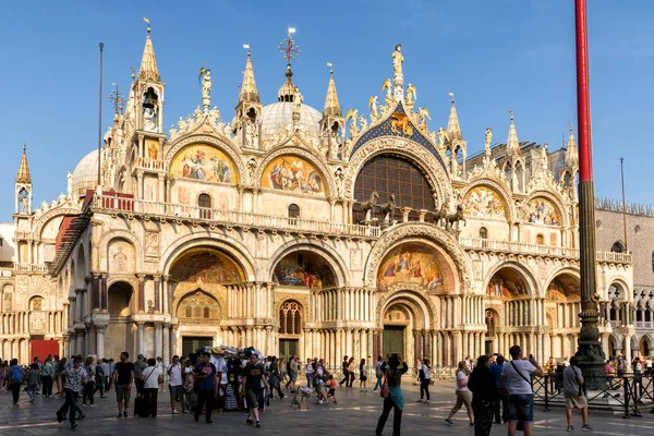 Bazilika svatého Marka v západu slunce světlo, Benátky, Itálie — Stock fotografie