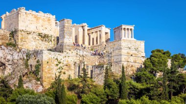 Atina Akropolü yazın, Yunanistan. Ana turist ataşesi.